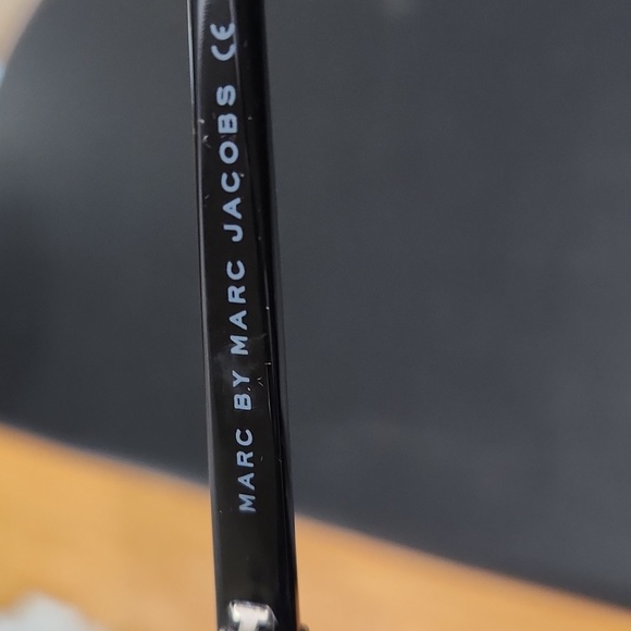 Marc  Jacob  sunglasses - Picture 5 of 8